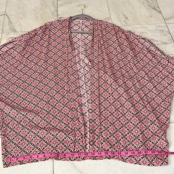 Victoria’s Secret Kimono - Picture 7 of 10